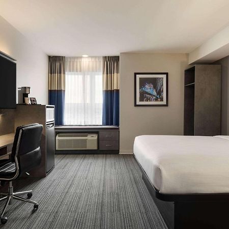Microtel Inn & Suites By Wyndham Boisbriand Sainte-Therese Ngoại thất bức ảnh