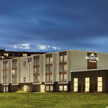Microtel Inn & Suites By Wyndham Boisbriand Sainte-Therese Ngoại thất bức ảnh
