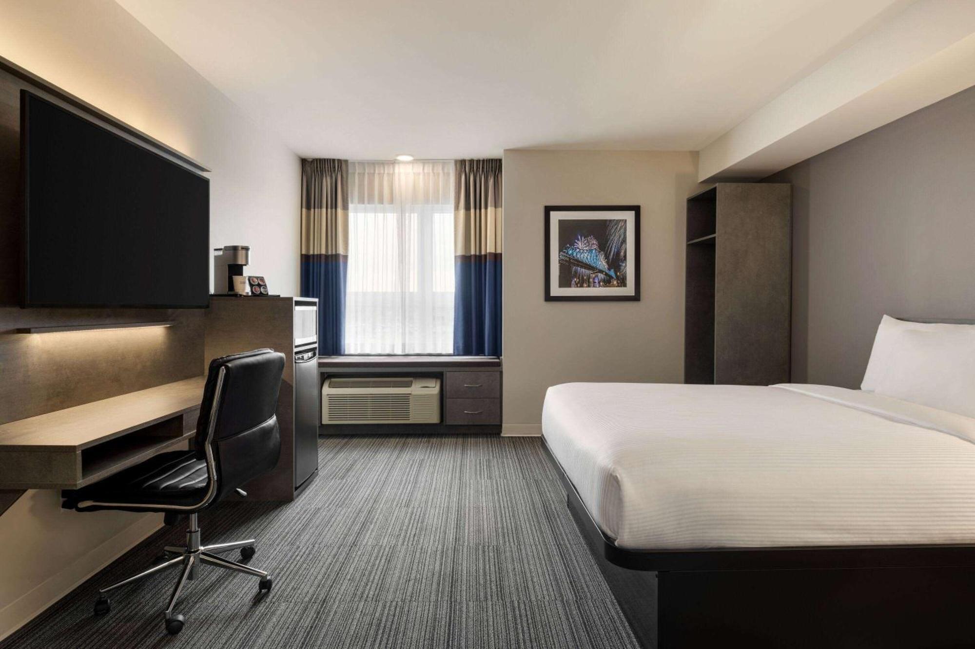 Microtel Inn & Suites By Wyndham Boisbriand Sainte-Therese Ngoại thất bức ảnh