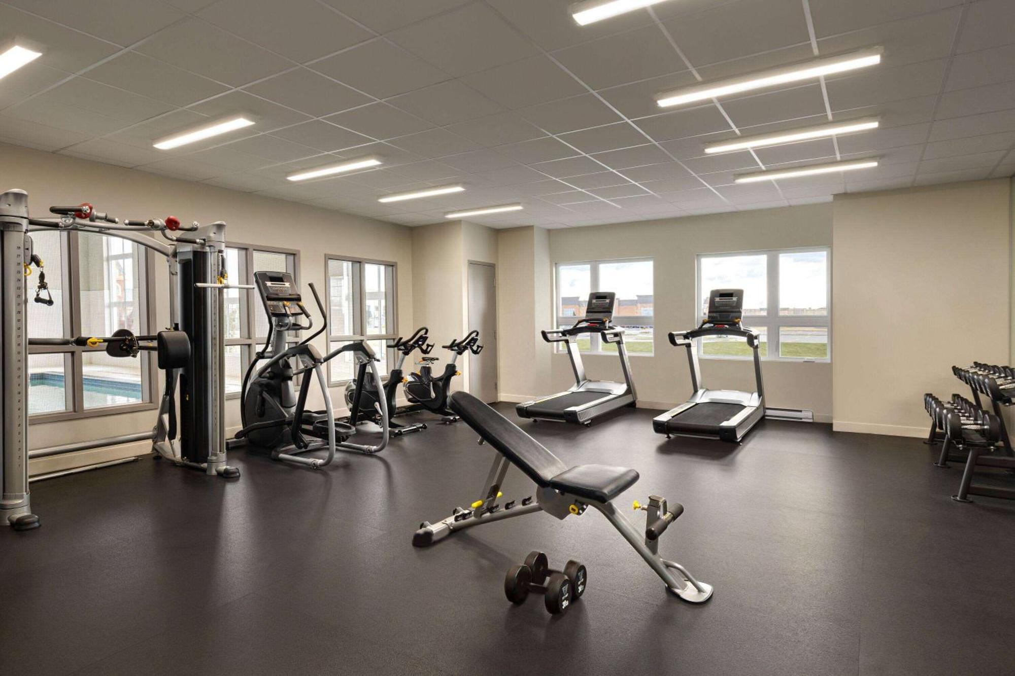 Microtel Inn & Suites By Wyndham Boisbriand Sainte-Therese Ngoại thất bức ảnh