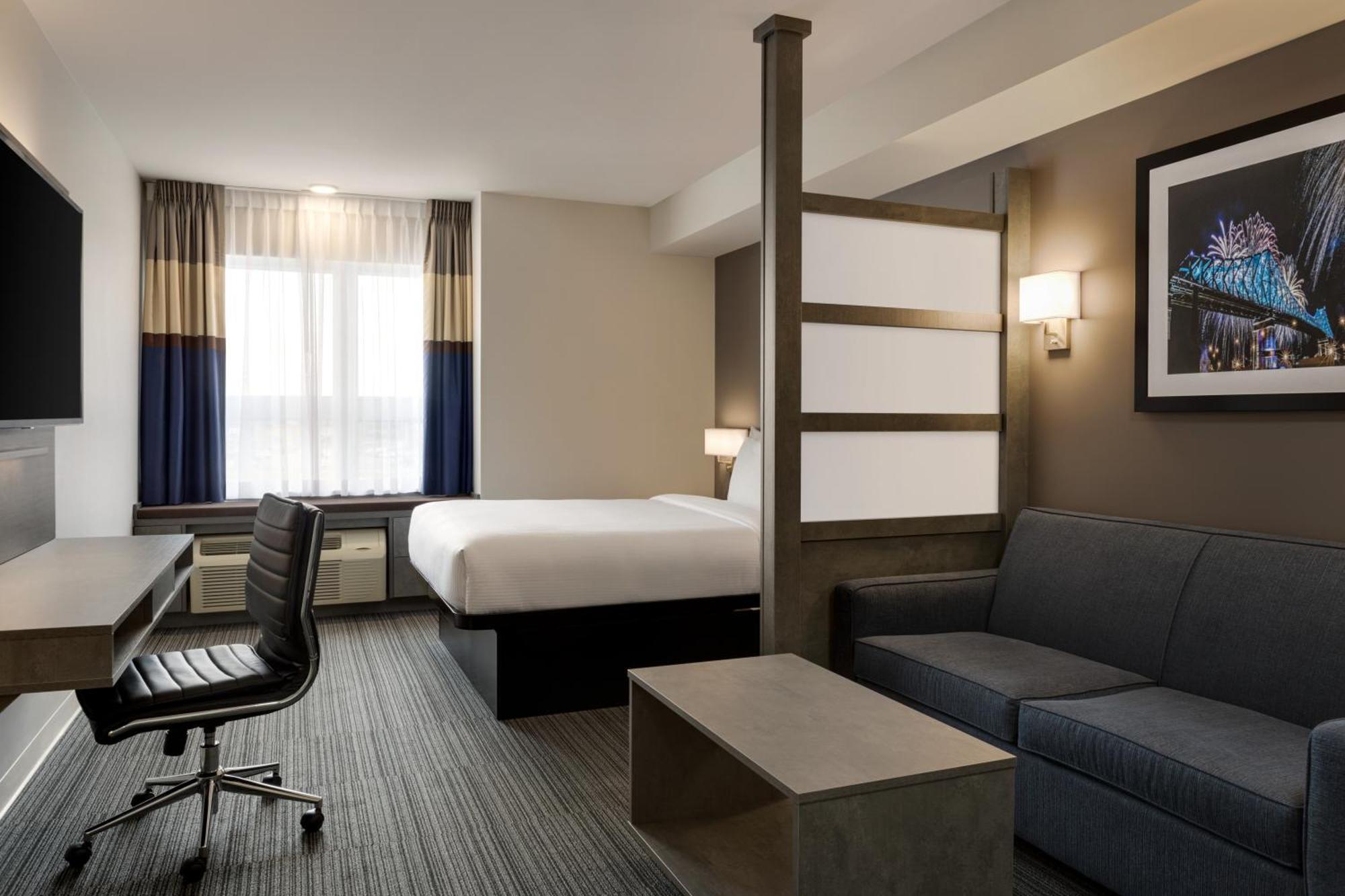 Microtel Inn & Suites By Wyndham Boisbriand Sainte-Therese Ngoại thất bức ảnh