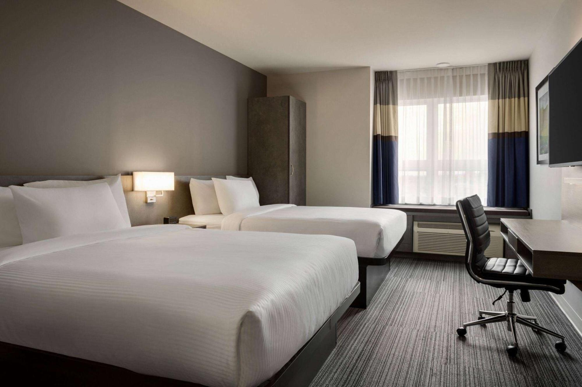 Microtel Inn & Suites By Wyndham Boisbriand Sainte-Therese Ngoại thất bức ảnh